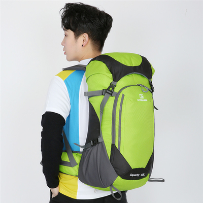 Ransel Hiking Tahan Air 64cm Hijau Ransel Perjalanan Ringan Wanita 40L