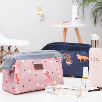 Tas Kosmetik Gantung Fashion Dengan Tas Perlengkapan Mandi Ritsleting Wanita Lucu Portabel