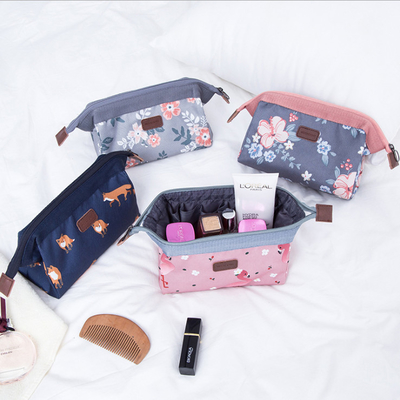 Tas Kosmetik Gantung Fashion Dengan Tas Perlengkapan Mandi Ritsleting Wanita Lucu Portabel