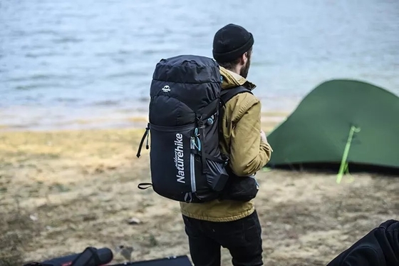 Polyester 0.1kg Tas Ransel Tahan Air Ringan 60cm Mountain Trekking Bag